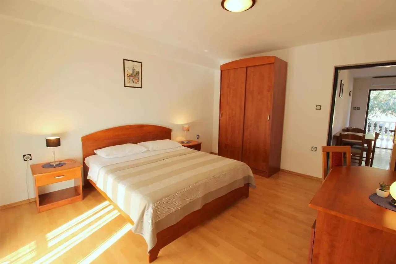 Apartment In Novigrad/Istrien 9640 Karpinjan 0*,